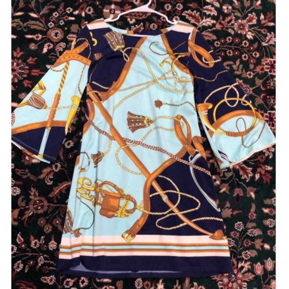 Super cute XL Flare Sleeve dress!